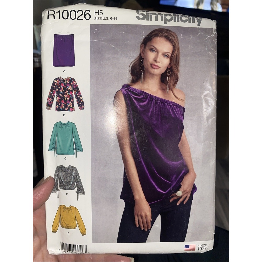 R10026 8788 Simplicity Sewing Pattern Misses Pullover Pillowcase Top 6-14 Uncut